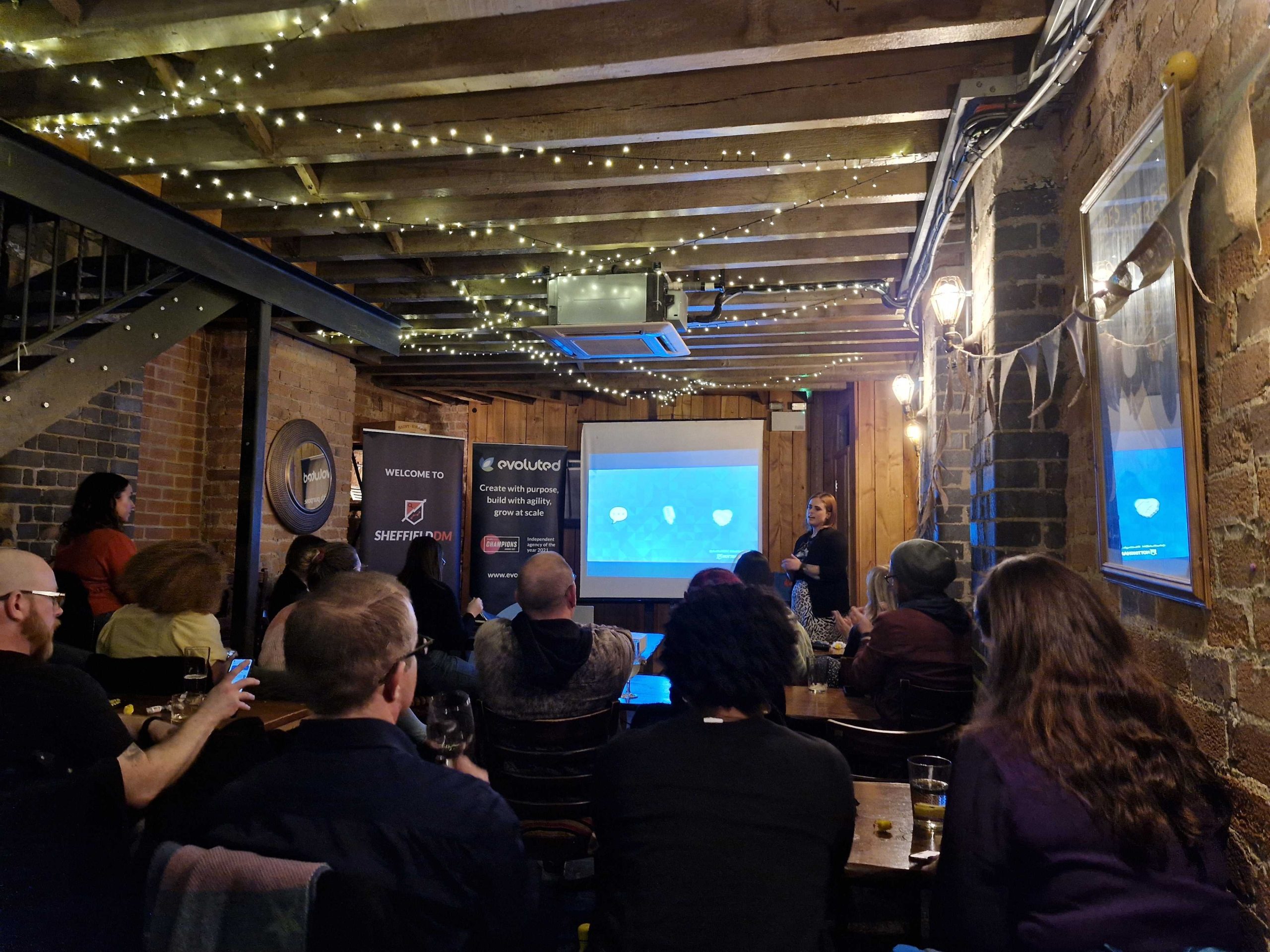 Victress Digital Nottingham Based Social Media Agency Hosting Nottingham DM at The Barley Twist.
